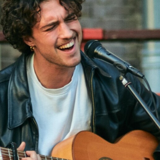 Singer (male) Nijmegen  (NL) Singer-songwriter Martim