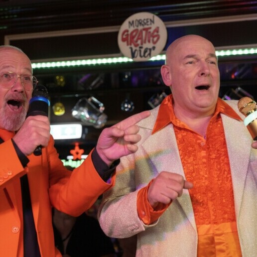 Zanggroep Elst  (Gelderland)(NL) Hoe Ouwer Hoe Gekker