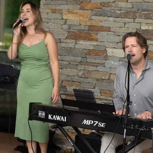 Singer (female) Alkmaar  (NL) Jennifer Terwel + Guitarist/Pianist (duo)