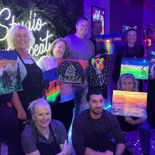 Trainer/Workshop Alkmaar  (NL) Glow painting workshop on location