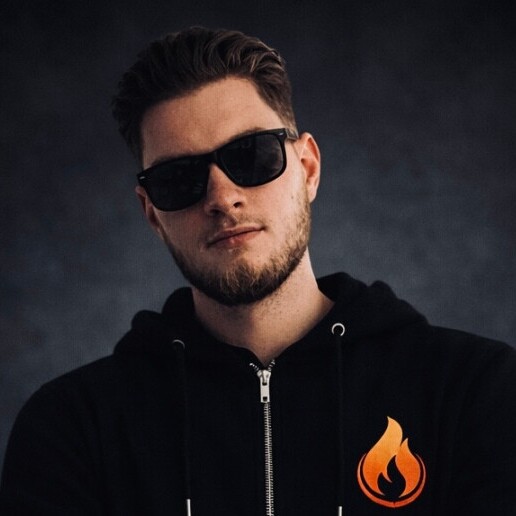 DJ Leerdam  (NL) Mr. Moombahton