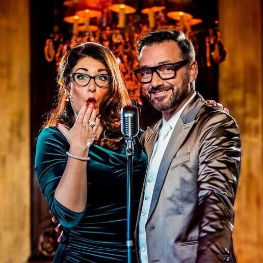 Singing group Nijmegen  (NL) Charrel & Chantal – Muzikale Comedy Show
