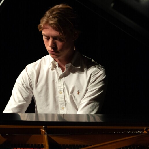 Pianist Leiden  (NL) Classical Pianist Hessel Luijken