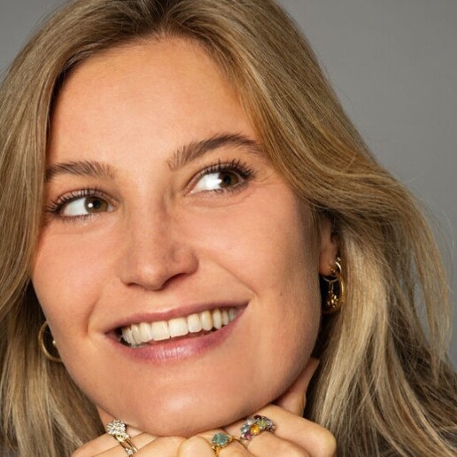Presenter Amsterdam  (NL) Charlotte Sun: Presentator