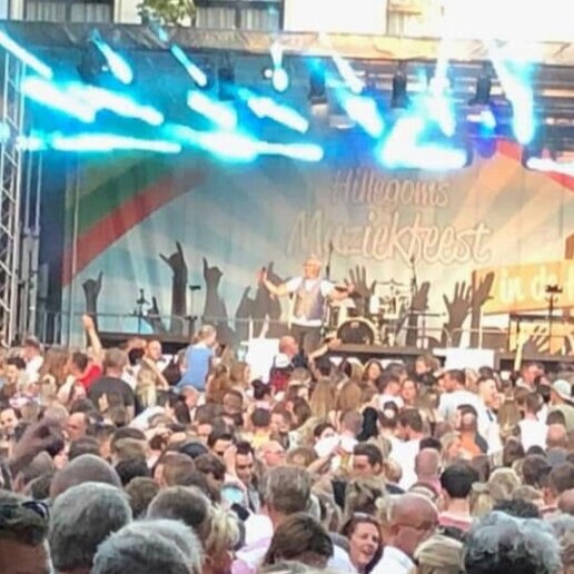 Singer (male) Vogelenzang  (NL) Rob van Dam