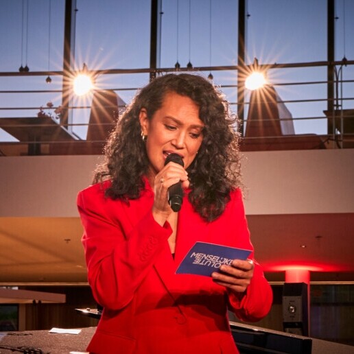 Presentator Tilburg  (NL) Presentatrice & Zangeres Dorothy Jeanet