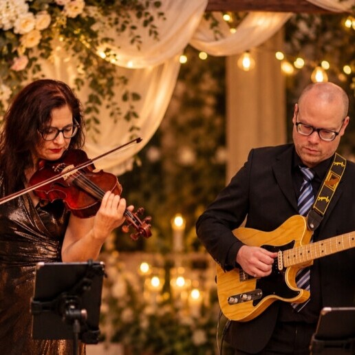 Band Wachtebeke  (BE) Duo Fervida viool en gitaar