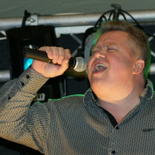 Zanger Oosterhout  (Noord Brabant)(NL) Zanger Corne