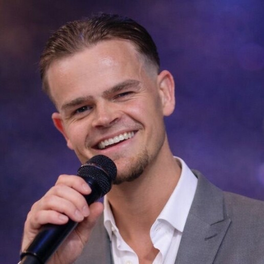 Zanger Tilburg  (NL) Luuk van Raaij – 100% Feest & Beleving