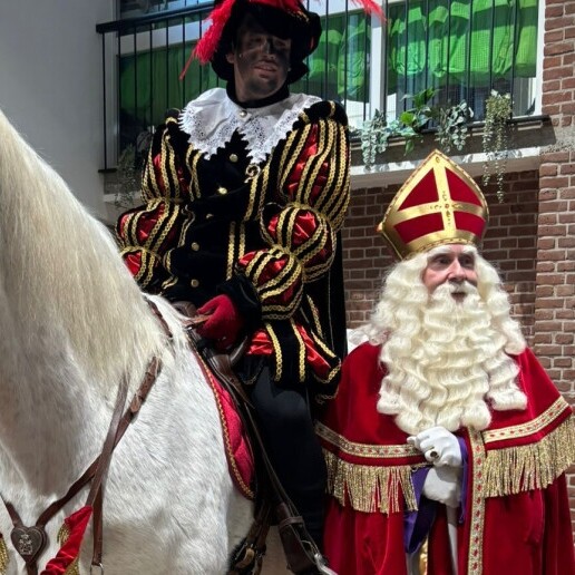 Character/Mascott Vlaardingen  (NL) Sinterklaas & Piet Entertainment Show