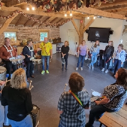 Trommelworkshop voor vrijgezellenuitje