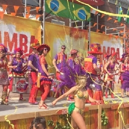 Band Oss  (NL) Braziliaanse Percussie Band Dale Cana