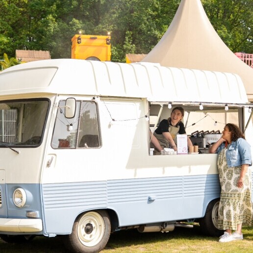 Food truck Budel Dorplein  (NL) Ambachtelijke zuurdesemtosti's