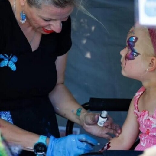 Schminker Vuren  (NL) Glittertatoeages van Kim
