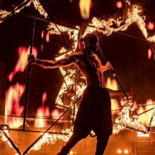 Stuntshow Paris ECLIPSE Fire Show - een spetterende vuurshow