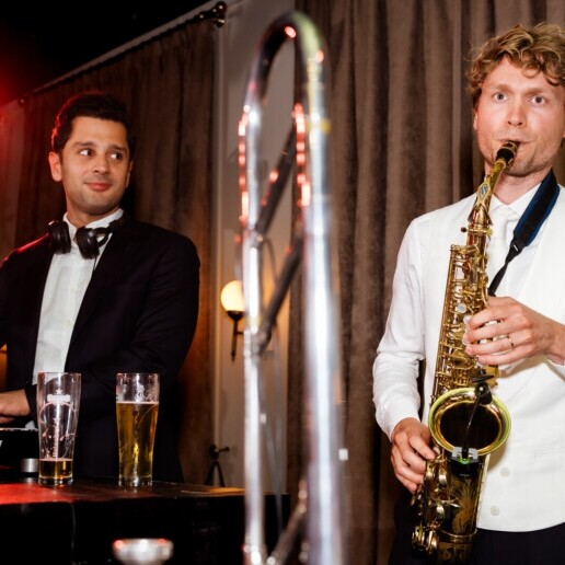 DJ Amsterdam  (NL) Deniz & Peter (DJ & SAX)