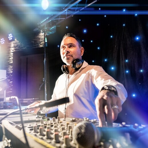 DJ Leimuiden  (NL) DJ Pascall | Professional Party DJ