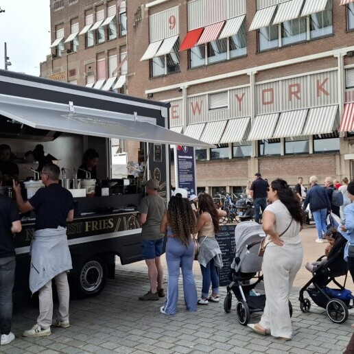Foodtruck Rotterdam  (NL) Foodtruck Frites Unique -Taste On Tour-